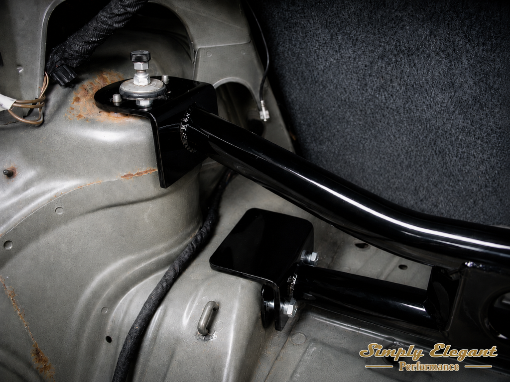 Rear Strut Brace - BMW E46